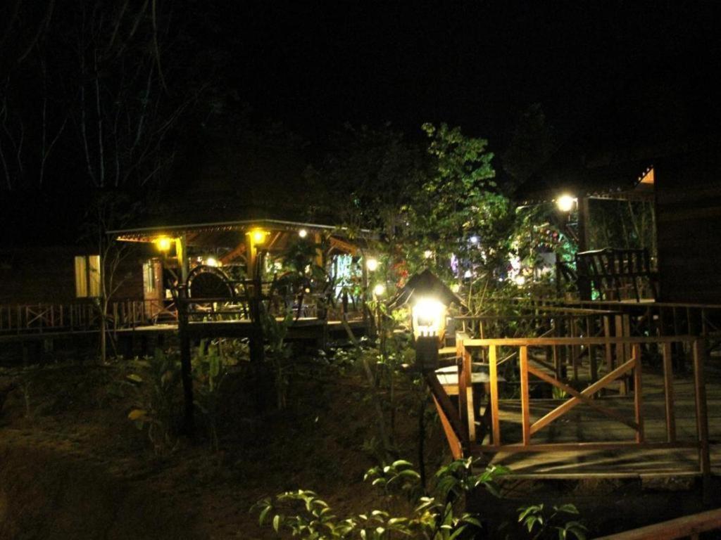 บุรีลำปลาย รีสอร์ท Thung Yai ภายนอก รูปภาพ