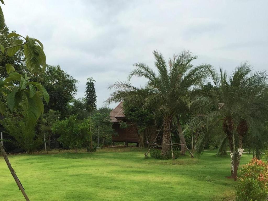 บุรีลำปลาย รีสอร์ท Thung Yai ภายนอก รูปภาพ