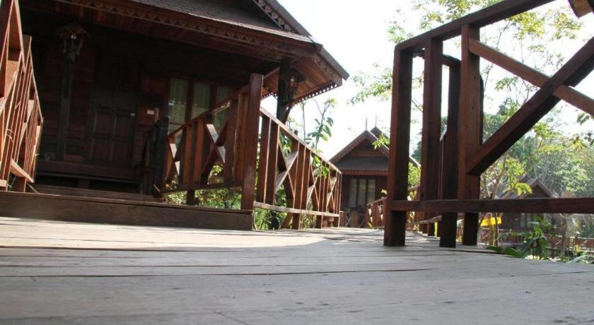 บุรีลำปลาย รีสอร์ท Thung Yai ภายนอก รูปภาพ
