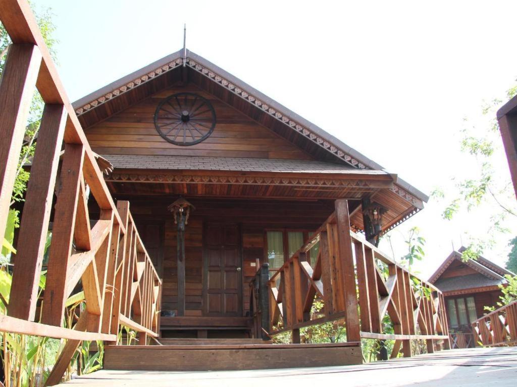 บุรีลำปลาย รีสอร์ท Thung Yai ภายนอก รูปภาพ
