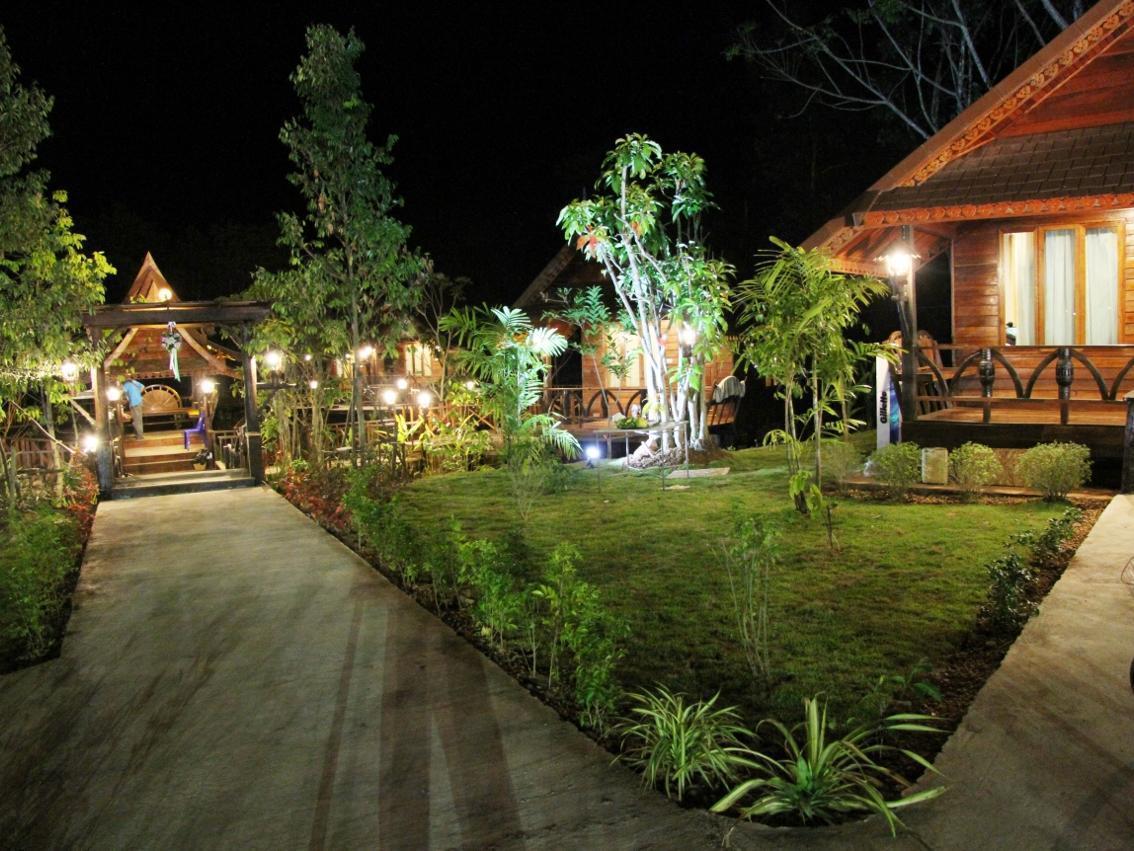 บุรีลำปลาย รีสอร์ท Thung Yai ภายนอก รูปภาพ